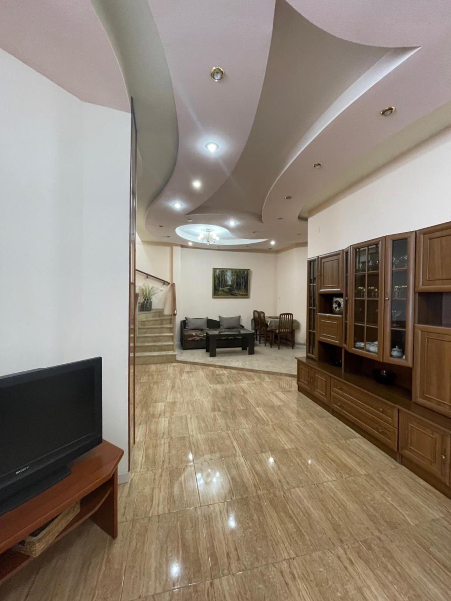 יירבאן Apartment #1 In The City Center מראה חיצוני תמונה