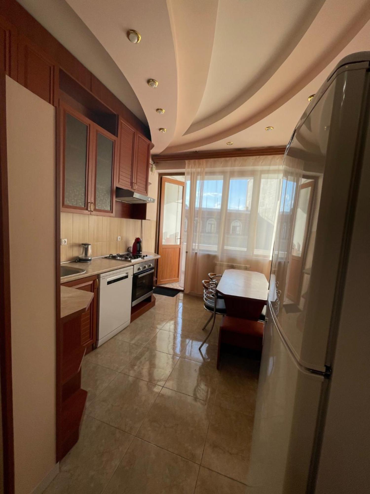 יירבאן Apartment #1 In The City Center מראה חיצוני תמונה