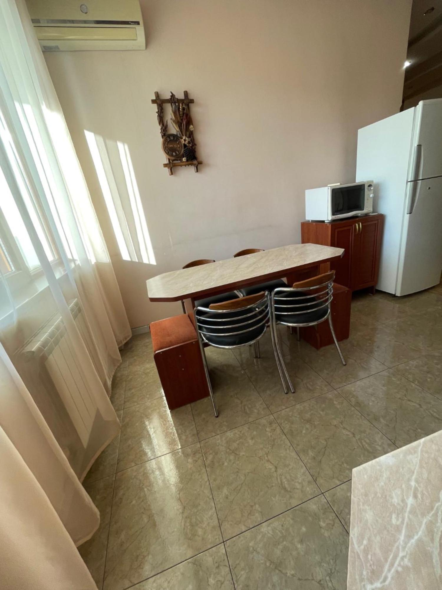 יירבאן Apartment #1 In The City Center מראה חיצוני תמונה
