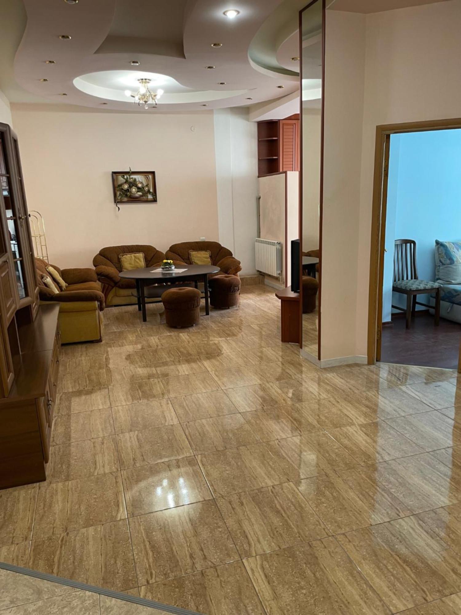 יירבאן Apartment #1 In The City Center מראה חיצוני תמונה