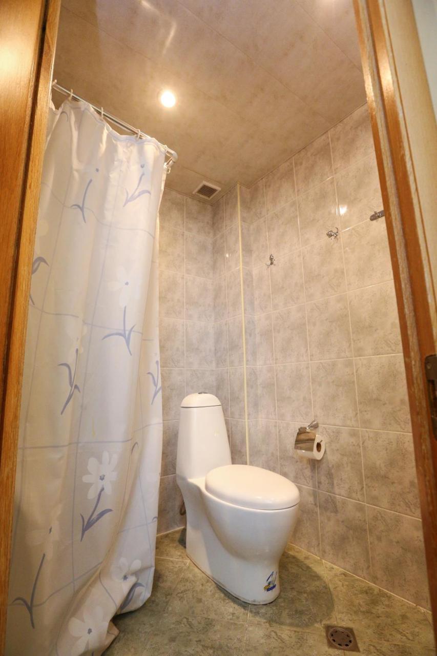 יירבאן Apartment #1 In The City Center מראה חיצוני תמונה